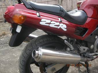 2001 Kawasaki ZZ-R400 Photos