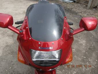 2001 Kawasaki ZZ-R400 Photos