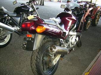 2003 Kawasaki ZZ-R400 Images