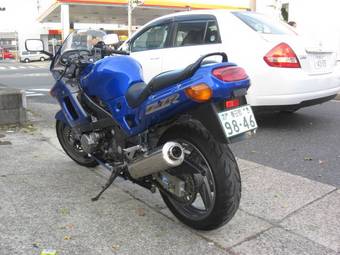 2004 Kawasaki ZZ-R400 Images