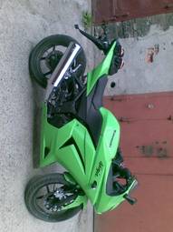 2008 Kawasaki ZZ-R400 Pictures