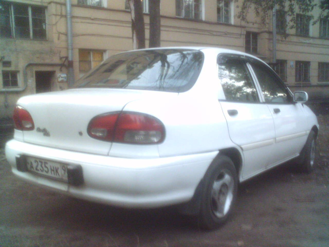 1996 Kia Avella