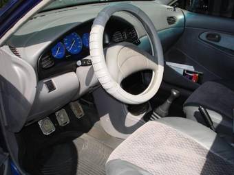 1998 Kia Avella Pictures