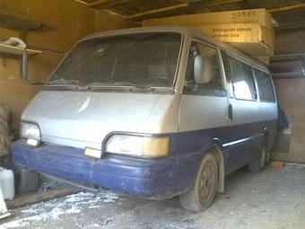 1990 Kia Besta Photos