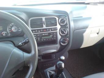 2004 Kia Bongo Pics