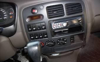 2004 Kia Bongo Photos
