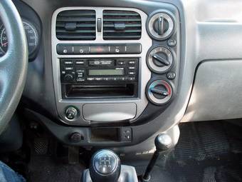 2004 Kia Bongo Images