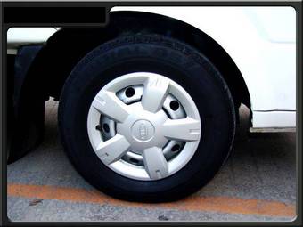 2004 Kia Bongo Pictures