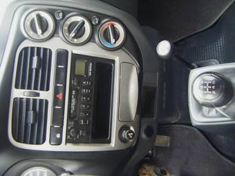 2004 Kia Bongo Images