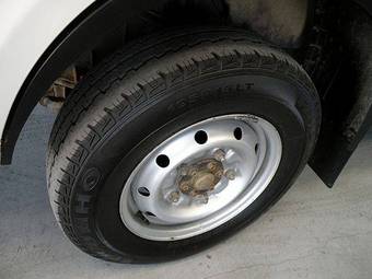 2004 Kia Bongo Images