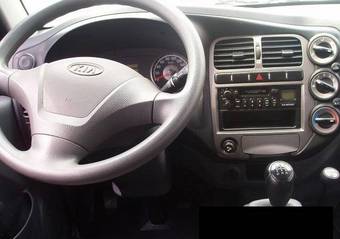 2004 Kia Bongo Photos