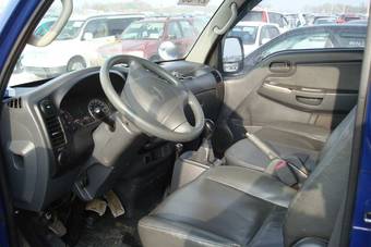 2004 Kia Bongo Pictures