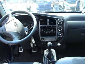 2004 Kia Bongo Photos