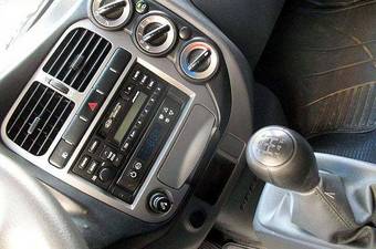 2005 Kia Bongo Pictures