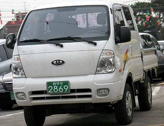 2005 Kia Bongo Pics