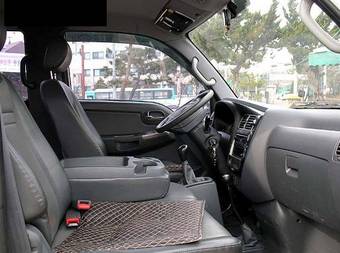 2005 Kia Bongo Pictures