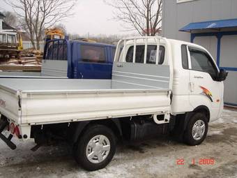 2005 Kia Bongo Pictures