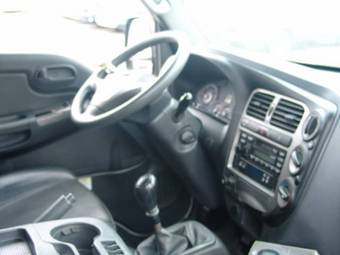 2005 Kia Bongo Pictures