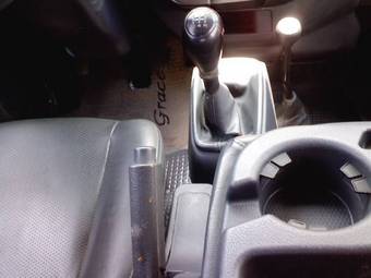 2005 Kia Bongo Pictures