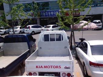 2005 Kia Bongo Pictures