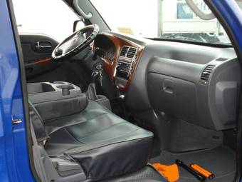 2005 Kia Bongo Images