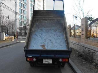 2008 Kia Bongo Pics