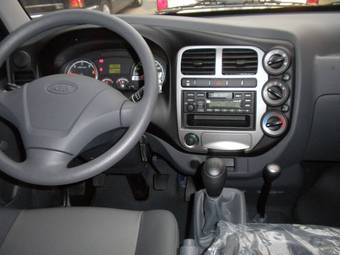 2009 Kia Bongo Pics