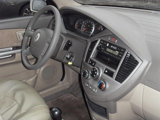 2002 Kia Carens