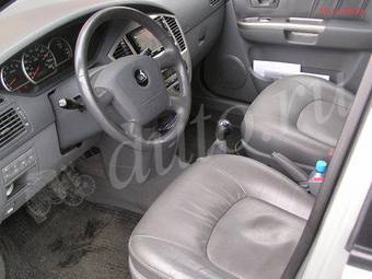 2002 Kia Carens Pictures