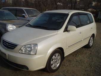 2003 Kia Carens Photos