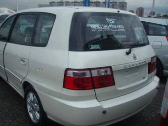 2003 Kia Carens Pictures