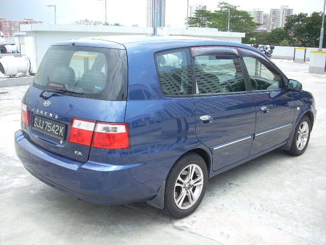 2004 Kia Carens