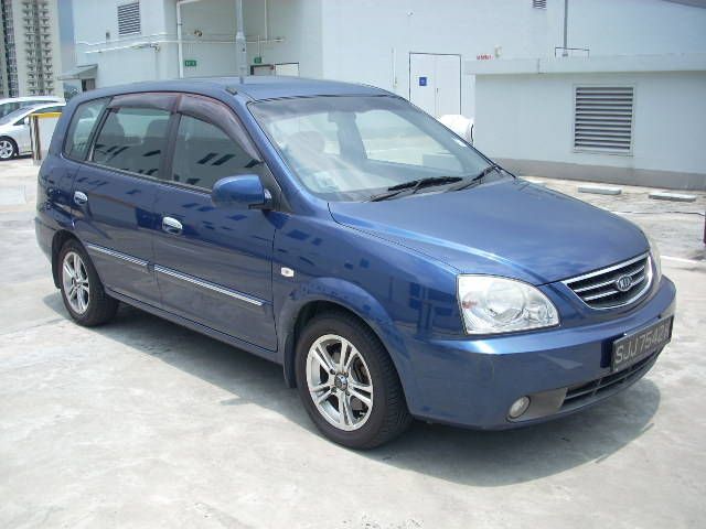 2004 Kia Carens