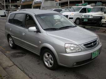 2005 Kia Carens Pictures