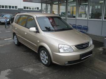 2005 Kia Carens Photos