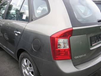 2009 Kia Carens Pictures