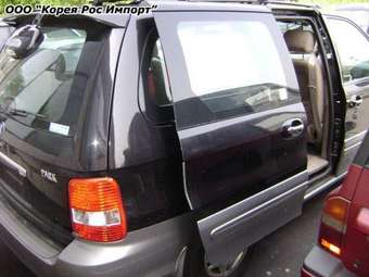 2003 Kia Carnival Images