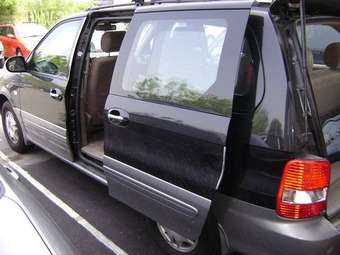 2003 Kia Carnival Pictures