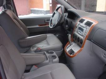 2004 Kia Carnival Pictures