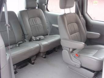2004 Kia Carnival Photos