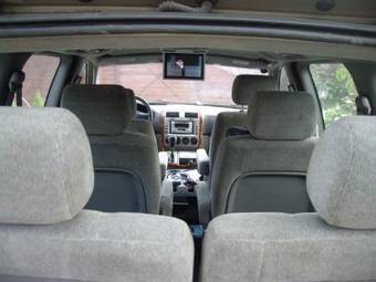 2004 Kia Carnival Pictures