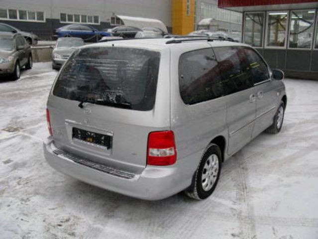 2005 Kia Carnival