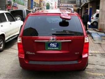 2005 Kia Carnival Photos