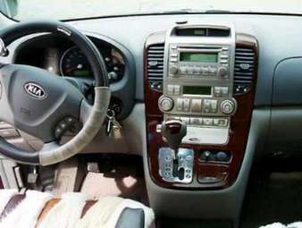 2005 Kia Carnival Wallpapers