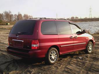 2005 Kia Carnival Pics