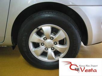 2005 Kia Carnival Pictures