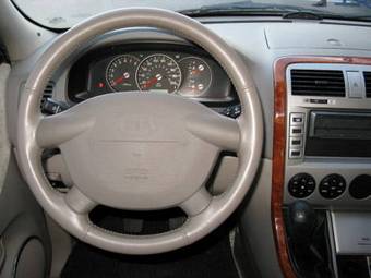 2005 Kia Carnival Pictures