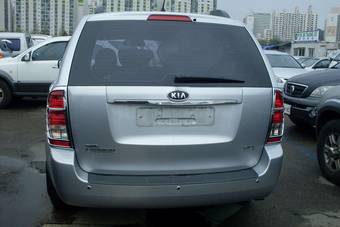 2010 Kia Carnival Photos