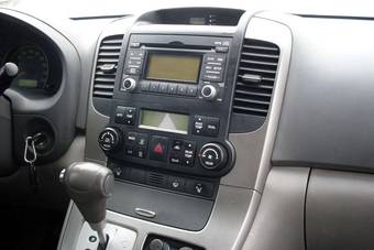 2010 Kia Carnival For Sale