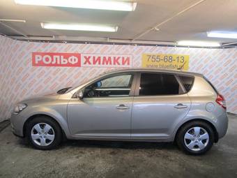 2010 Kia Ceed Photos